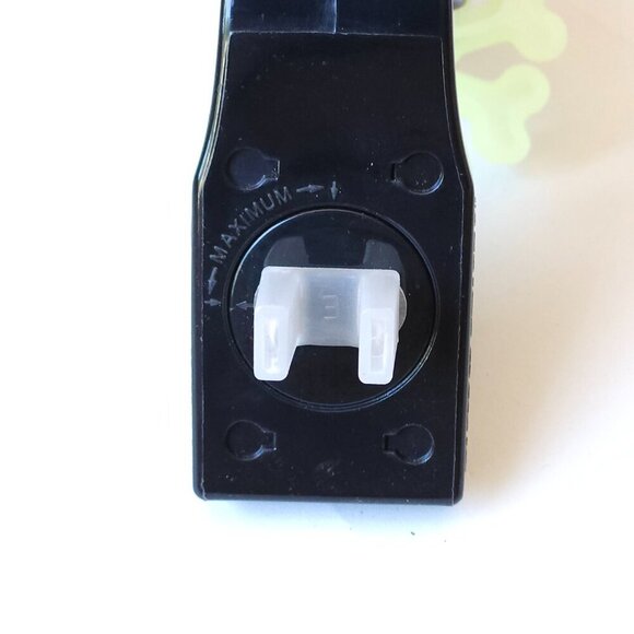 BATH AND BODY WORKS HALLOWEEN GLOW IN THE DARK SKULL WALLFLOWER BNIP - Picture 7 of 8